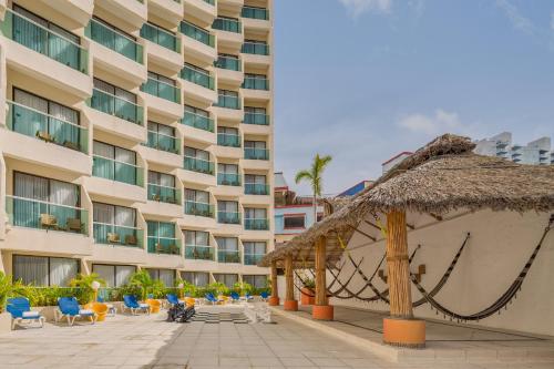 Copacabana Beach Hotel Acapulco - Best Family Hotels in Acapulco