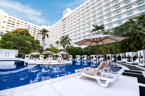Emporio Acapulco - Best Pool Hotels in Acapulco
