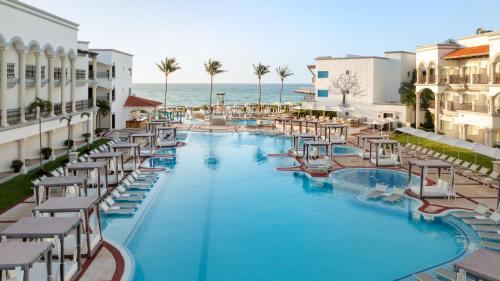 Hyatt Vivid Playa Del Carmen All-Inclusive Adult Only Resort - Best Spa Hotels in Riviera Maya & The Yucatan