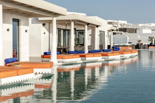 Cresanto Luxury Suites - Best Beach Hotels in Santorini