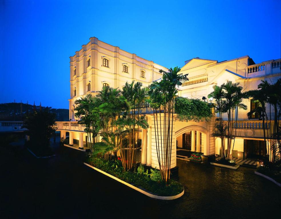 The Oberoi Grand Kolkata - Best Hotels in Kolkata