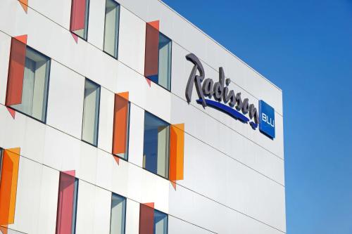 Radisson Blu Hotel Toulouse Airport - Best Hotels with Airport Shuttle Service in France