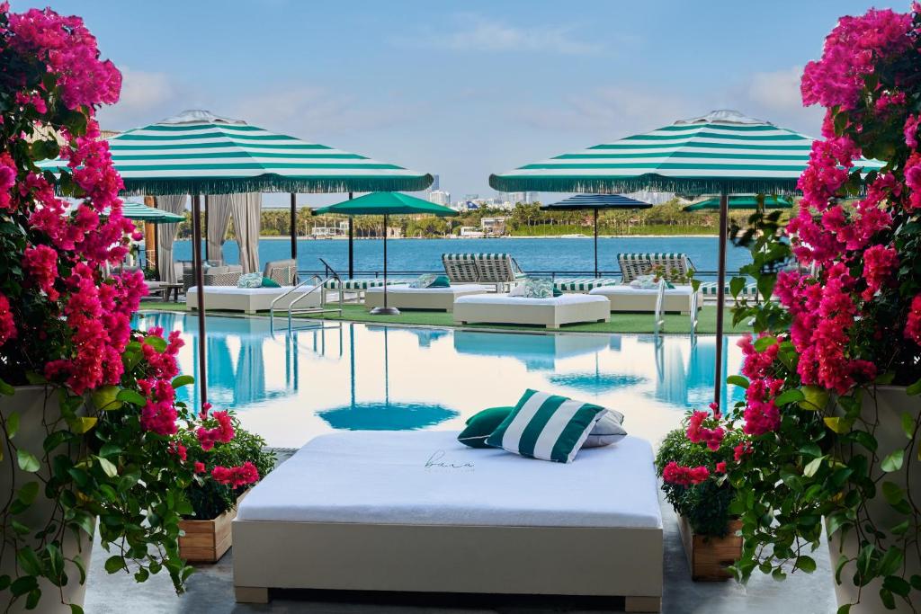 Mondrian South Beach - Hotels with Pools in Miami