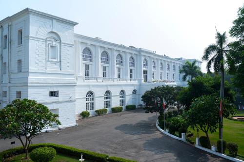 Maidens Hotel New Delhi - Affordable Hotels in Delhi