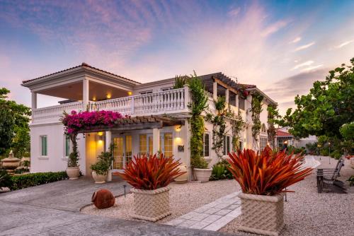 Le Soleil D'or - Best Beach Hotels in Cayman Islands
