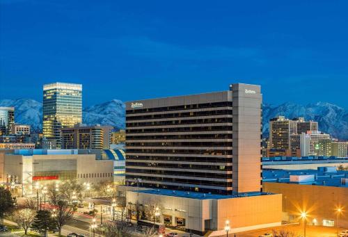 Radisson Hotel Salt Lake City Downtown - Best Pool Hotels in Utah