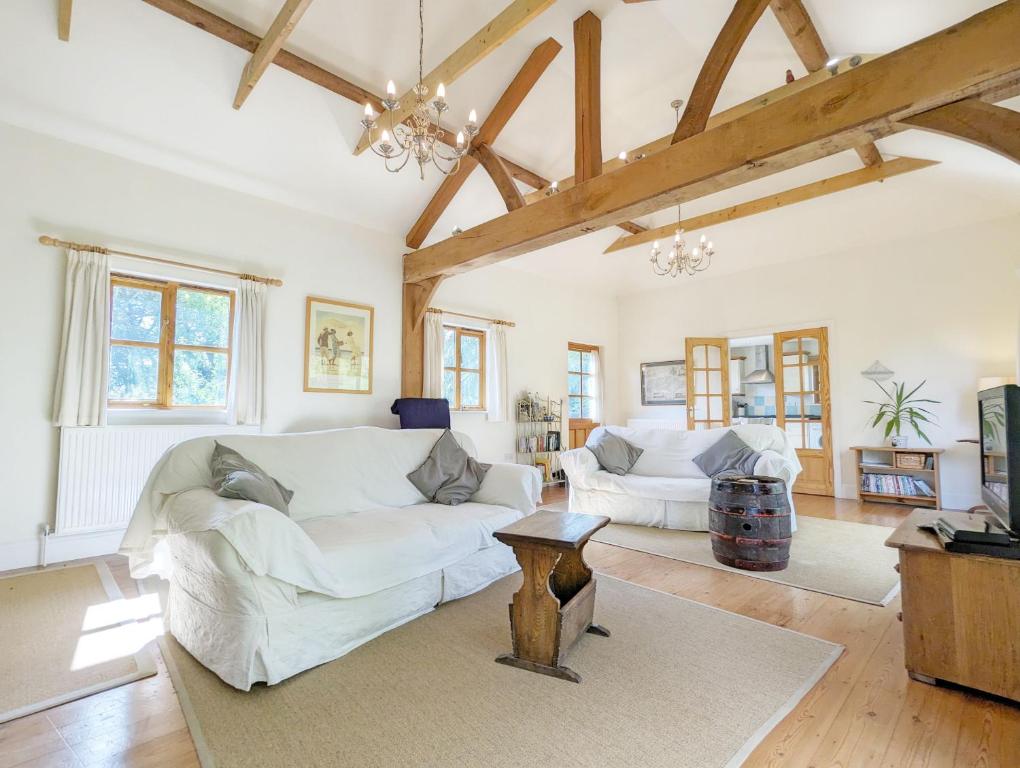 The Cottage at Hale Hill Farm, Pulborough - Best Hotels in West Sussex