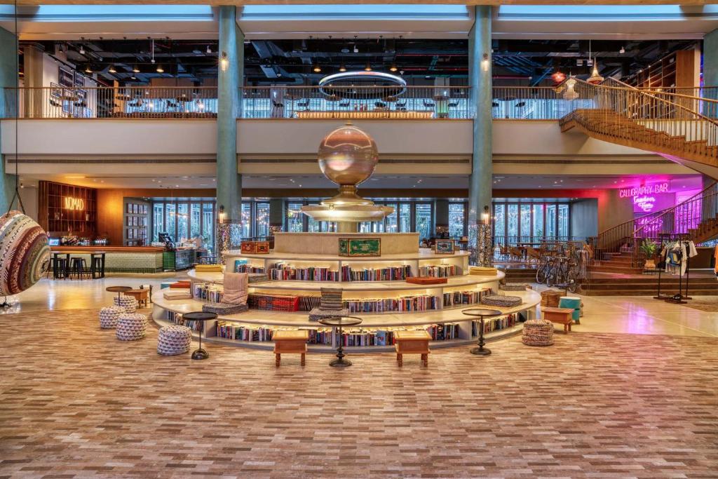 25hours Hotel Dubai One Central - Hotels with Pools in Dubai