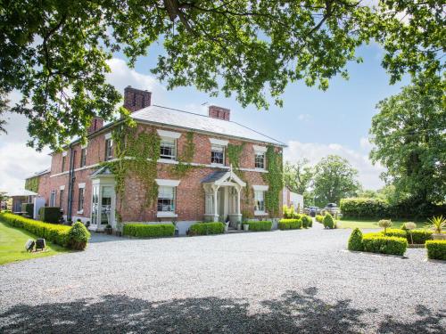 Willington Lodge - Best Hotels in Wales