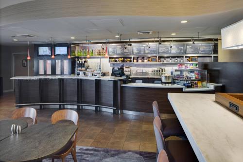 Courtyard by Marriott Providence Warwick - Best Marriott International Hotels in Rhode Island