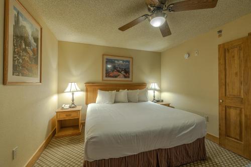 Grand Lodge Condo in the Heart of Mt Crested Butte condo - Ski Hotels in Colorado