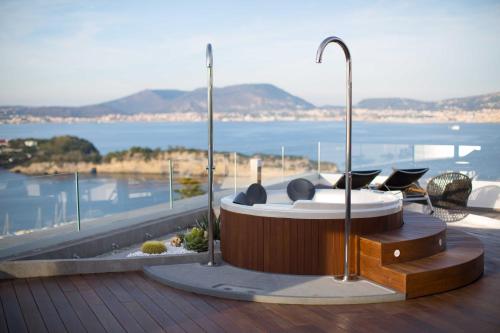 Hotel Cala Moresca - Best Pool Hotels in Naples, Italy