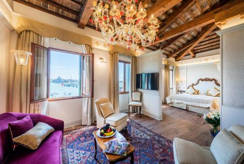 Monaco & Grand Canal - Venice Central Hotels