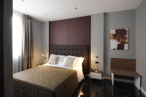 Magri's Hotel - Best Parking Hotels in Naples, Italy