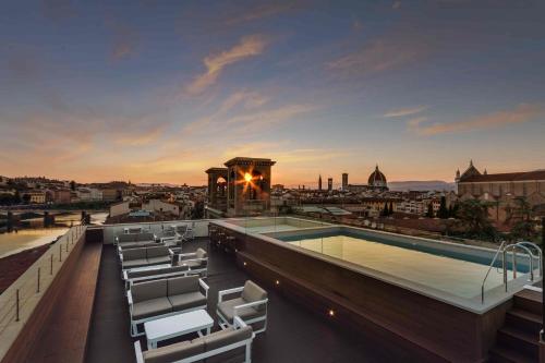 Plaza Hotel Lucchesi - Best Pool Hotels in Florence