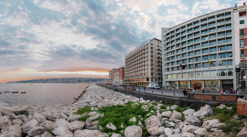 Hotel Royal Continental - Best Pool Hotels in Naples, Italy