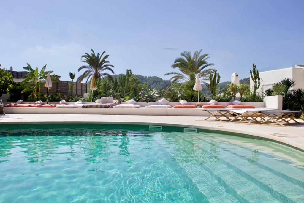 La Pandilla Ibiza - Hotels with Pools in Ibiza