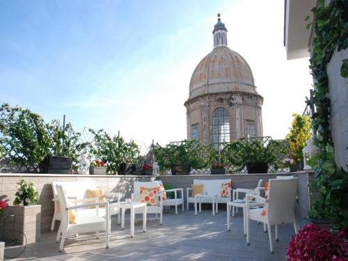 Hotel San Pietro - Best Hotels with Free Breakfast in Naples, Italy