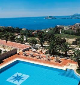 Gli Dei - Best Hotels with Free Breakfast in Naples, Italy