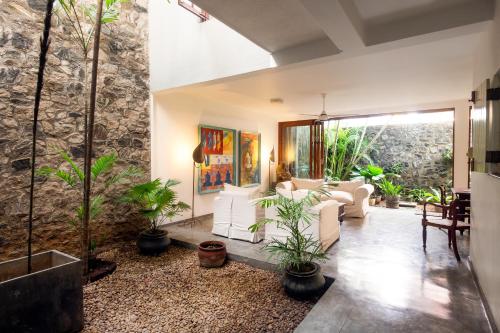 Mount Lodge Boutique Hotel - Best Hotels in Colombo