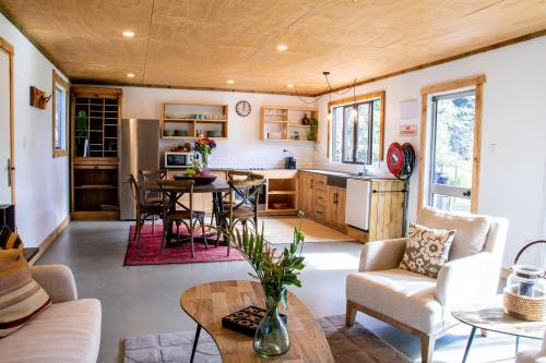 Parohe Island Retreat - Best Hotels in Kawau Island