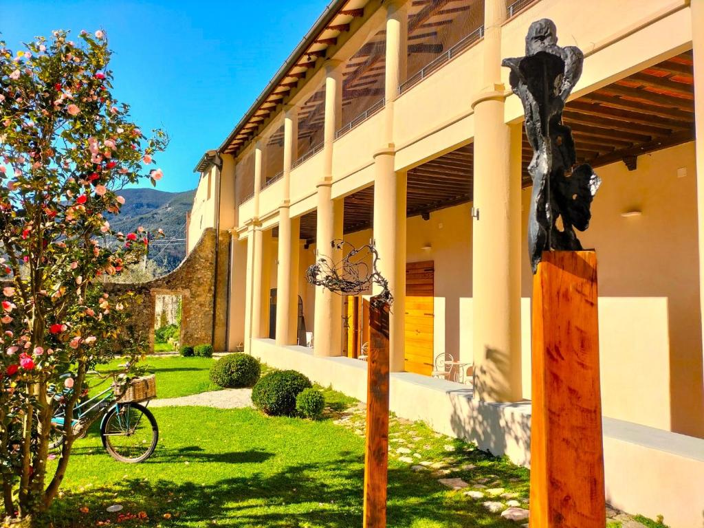 Badia Giulia Prestigious Historical B&B, Camaiore - Adults Only - No Pets - Romantic Hotels in Tuscany