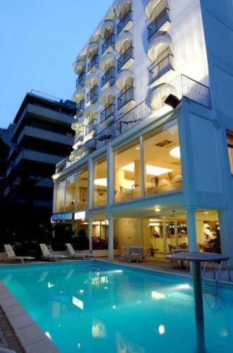 Hotel Royal Plaza - Best Parking Hotels in Rimini