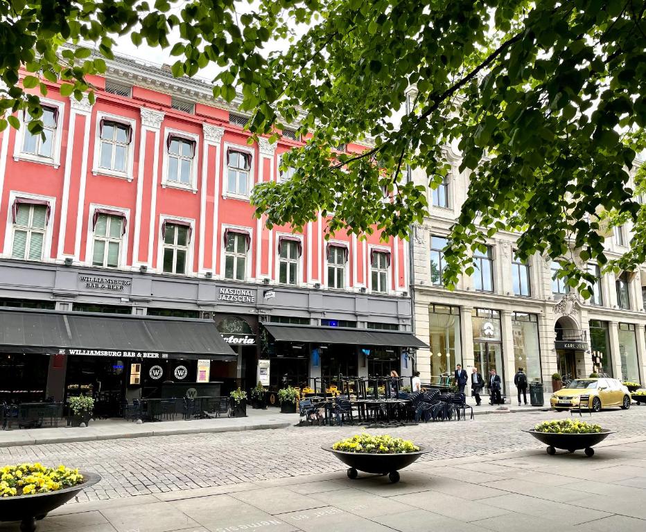 Karl Johans gate 35 - Best Hotels with Free Breakfast in Oslo