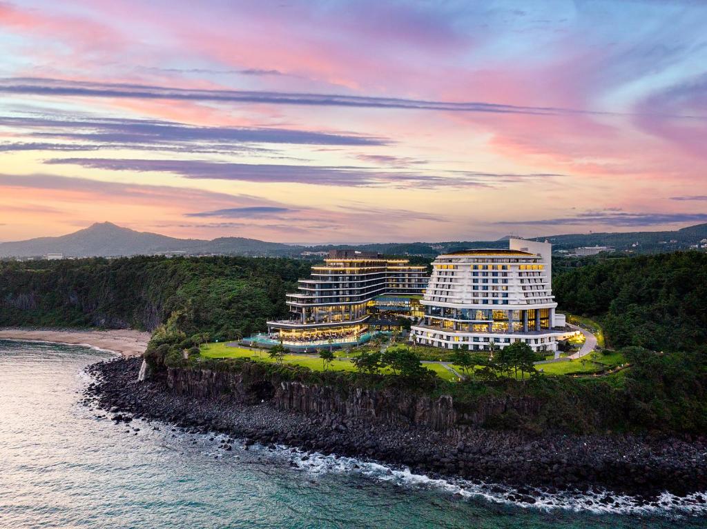 Parnas Hotel Jeju - Best Hotels in Jeju Island