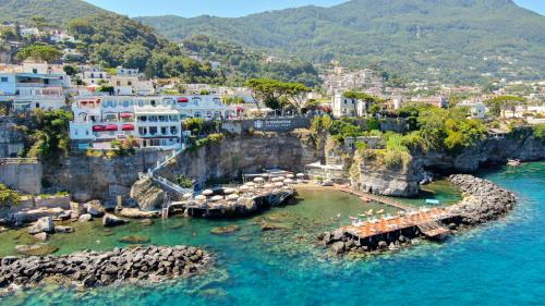 Hotel La Madonnina - Best Hotels in Naples