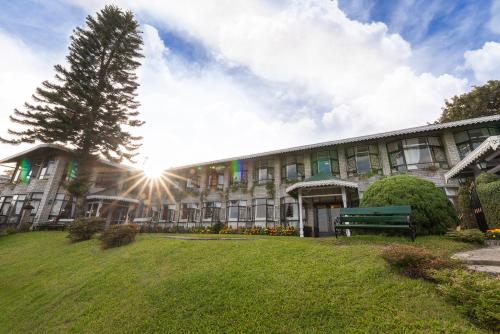 The Elgin Silver Oaks - Heritage Resort & Spa - Best Hotels in West Bengal