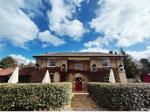 The King's Head - Best Hotels in Holt