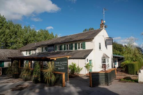 The Queen's Arms - Best Hotels in Berkshire