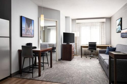 Residence Inn by Marriott Los Angeles Redondo Beach - Best Hotels with Free Breakfast in Redondo Beach, CA