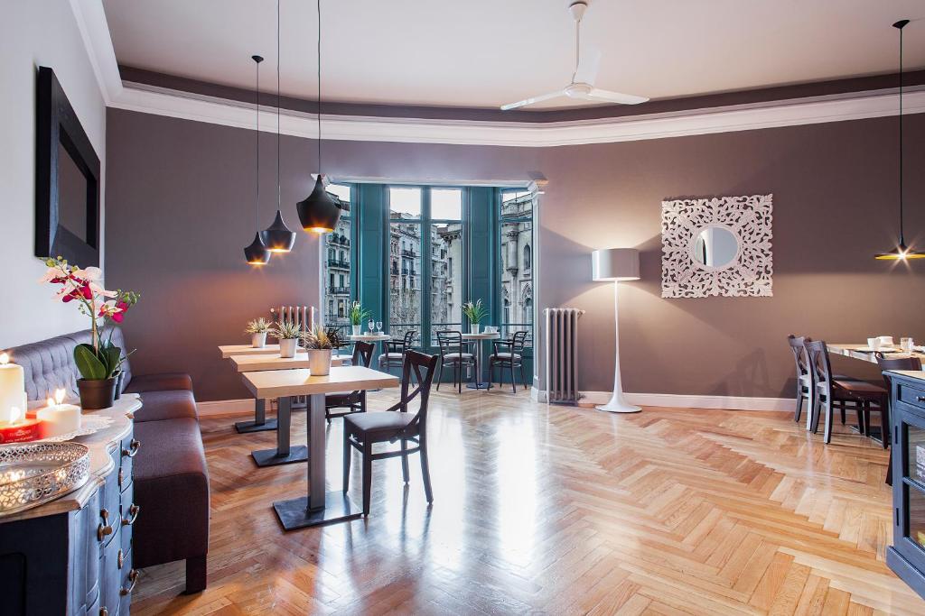 BacHome Gallery B&B - Best Hotels in Eixample, Barcelona