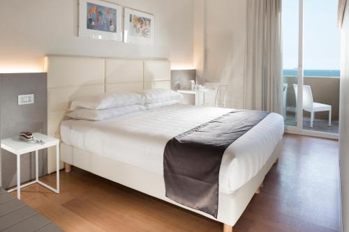 Hotel Ascot & Spa - Best Pool Hotels in Rimini