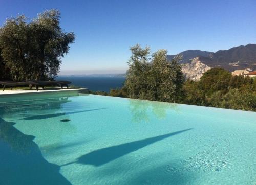 Guesthouse Grand View - Best Hotels in Lake Garda