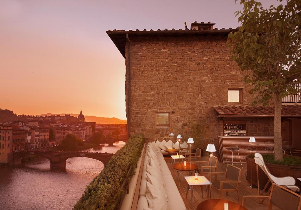 Hotel Continentale - Lungarno Collection - Best Hotels in Florence