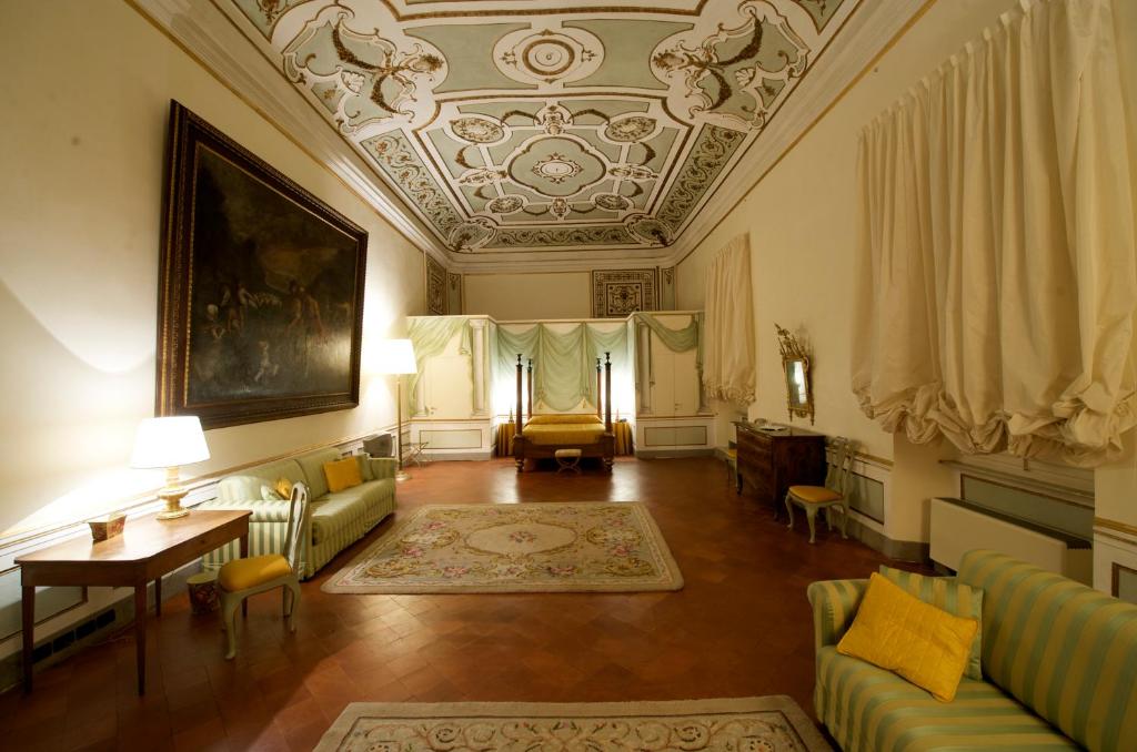 Palazzo Tucci Residenza d'epoca - Best Hotels in Lucca