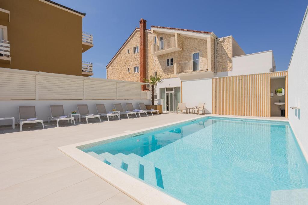 Villa Miki - Best Beach Hotels in Central Dalmatia