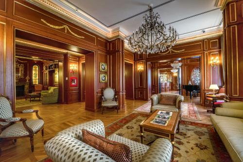 Grand Hotel Wagner - Best Hotels with Free Breakfast in Sicily