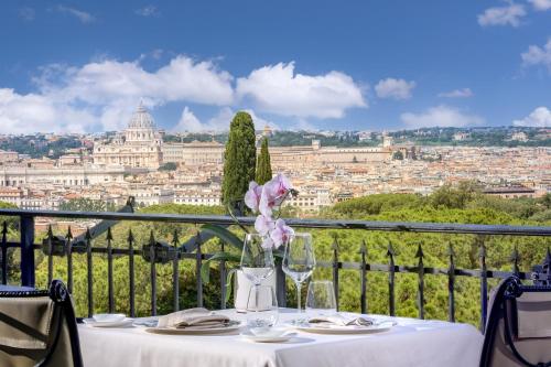 Hotel Splendide Royal - The Leading Hotels of the World - Rome Hotels with Hot Tubs