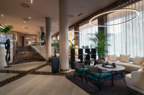 Crowne Plaza Milan City by IHG - Best Pool Hotels in Milan