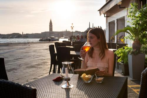 Hotel Bucintoro - Best Hotels with Free Breakfast in Venice