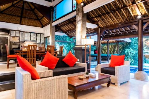 Villa Tunjung Batubelig Canggu - Best Hotels with Free Breakfast in Bali
