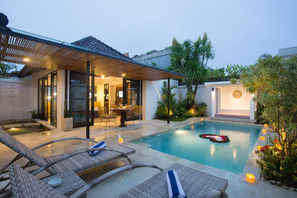The Kon's Villa Bali Seminyak - Best Hotels with Free Breakfast in Indonesia