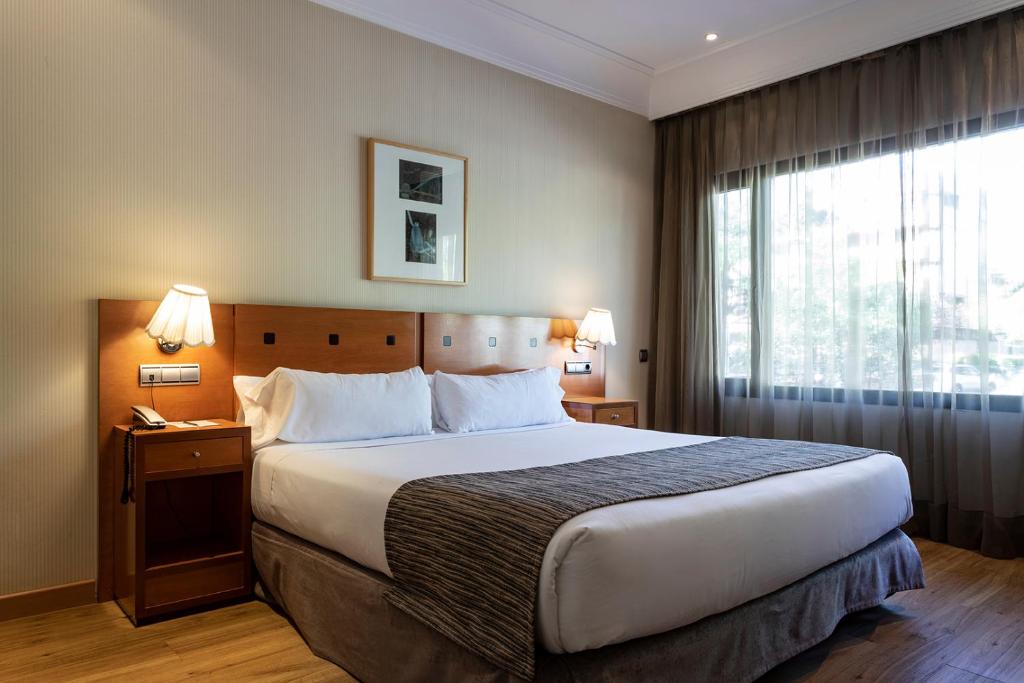 Petit Palace Arturo Soria Alcalá - Best Hotels with Free Breakfast in Madrid