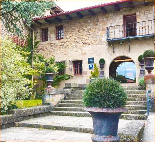 Hotel Luze El Toro - Best Hotels in Navarre