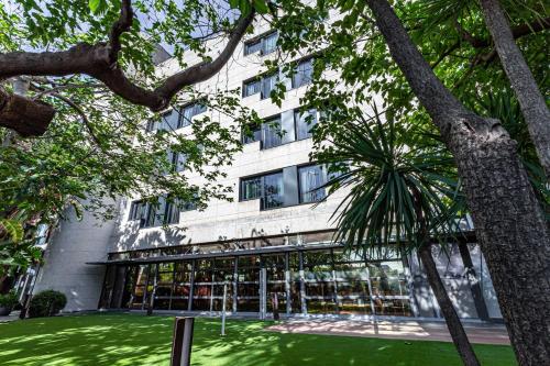 Best Western Plus Hotel Alfa Aeropuerto - Best Hotels with Airport Shuttle Service in Spain