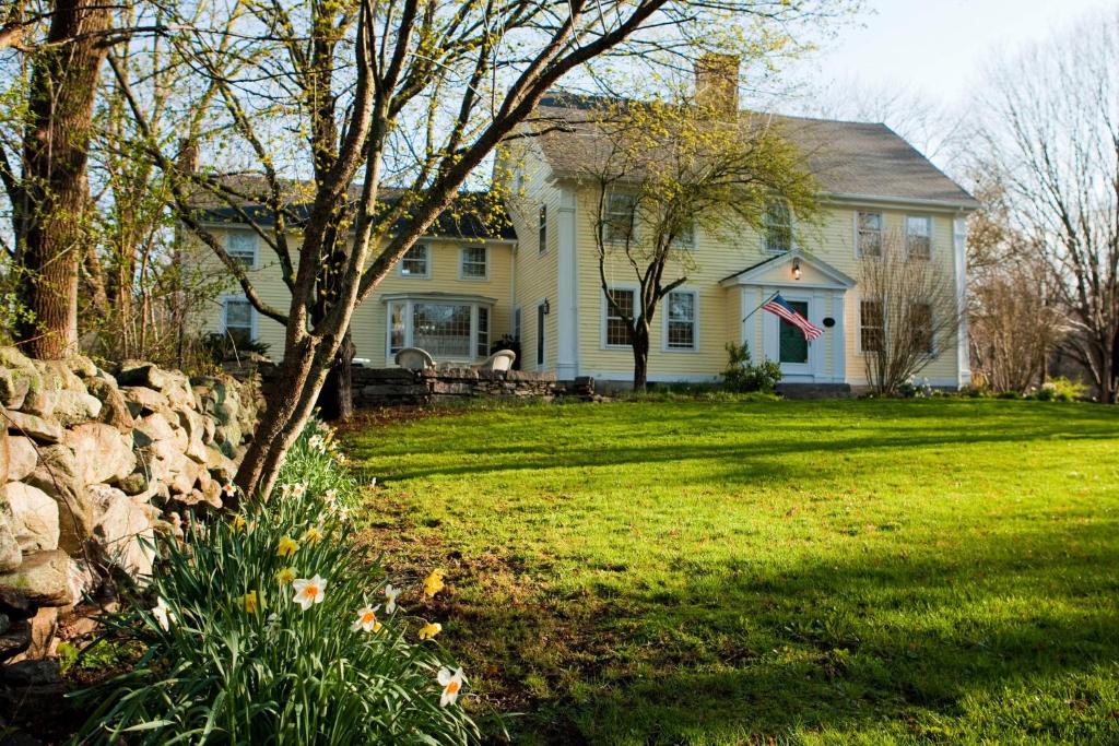 Stonecroft Country Inn - Best Hotels in Connecticut